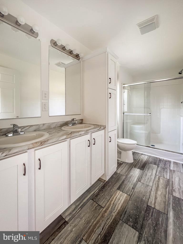 LINDALE VILLAGE - Residential