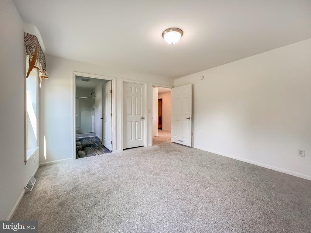 LINDALE VILLAGE - Residential