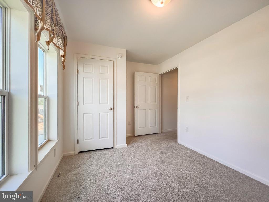 LINDALE VILLAGE - Residential