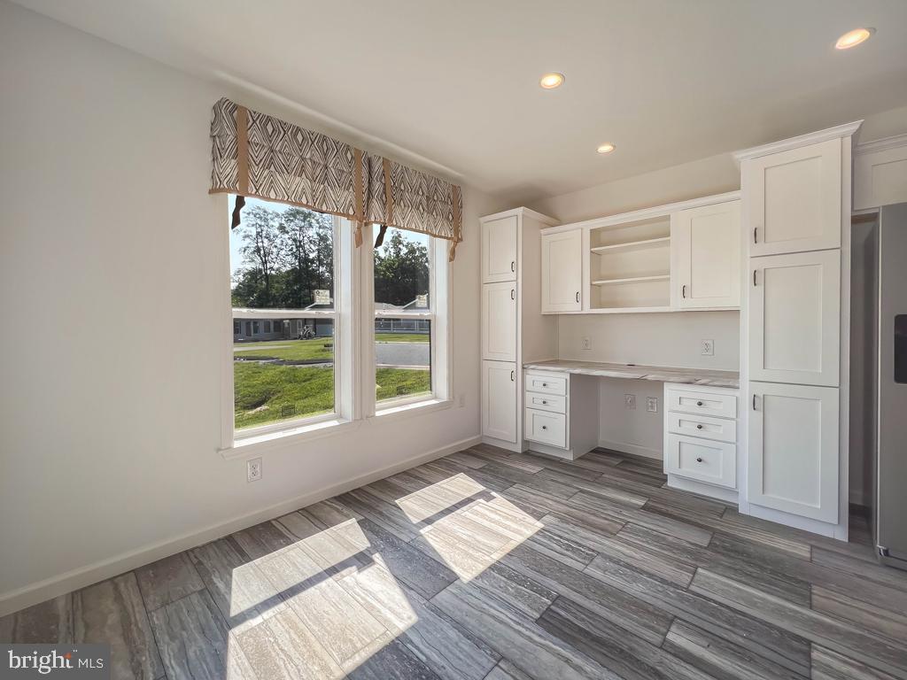 LINDALE VILLAGE - Residential