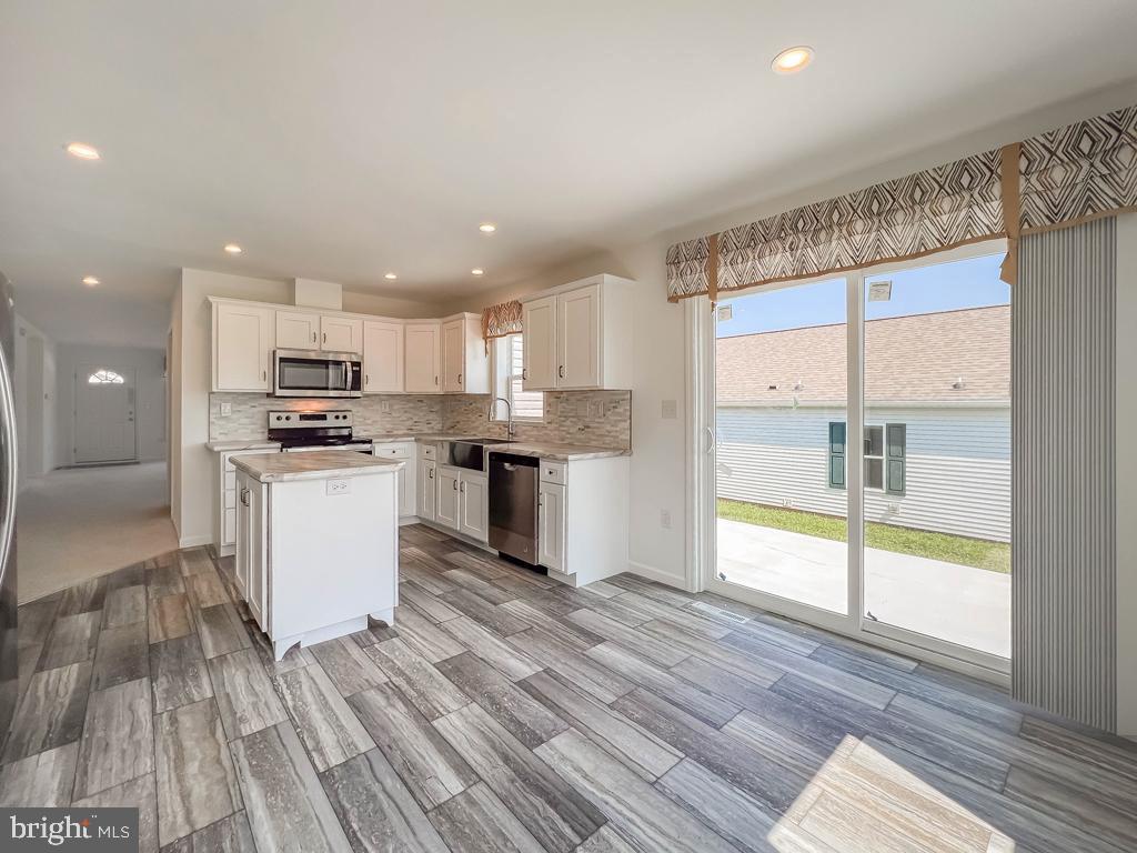 LINDALE VILLAGE - Residential