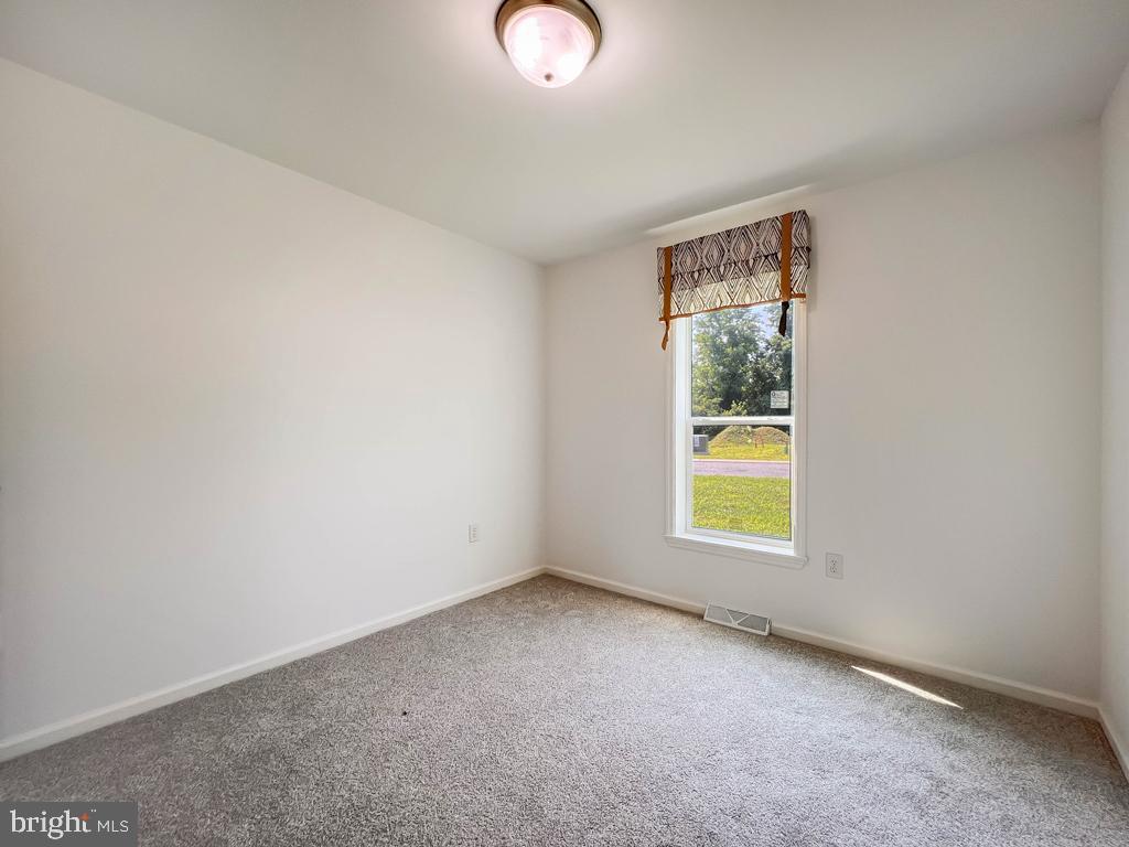 LINDALE VILLAGE - Residential