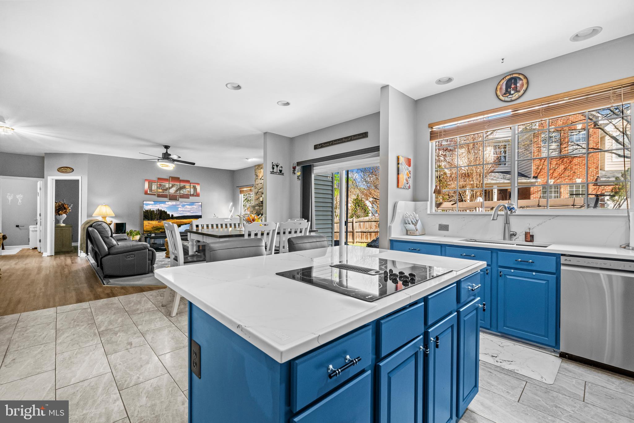 STRATFORD PLACE - Residential