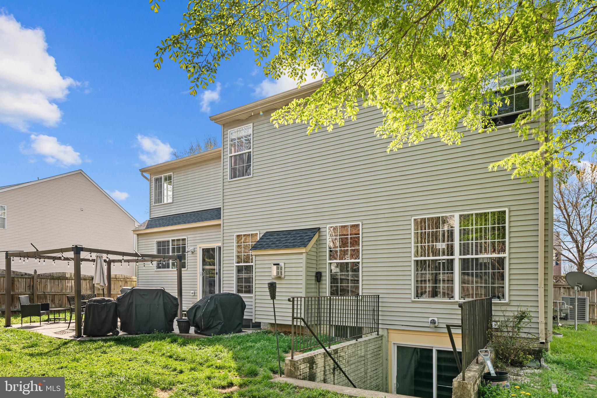 STRATFORD PLACE - Residential