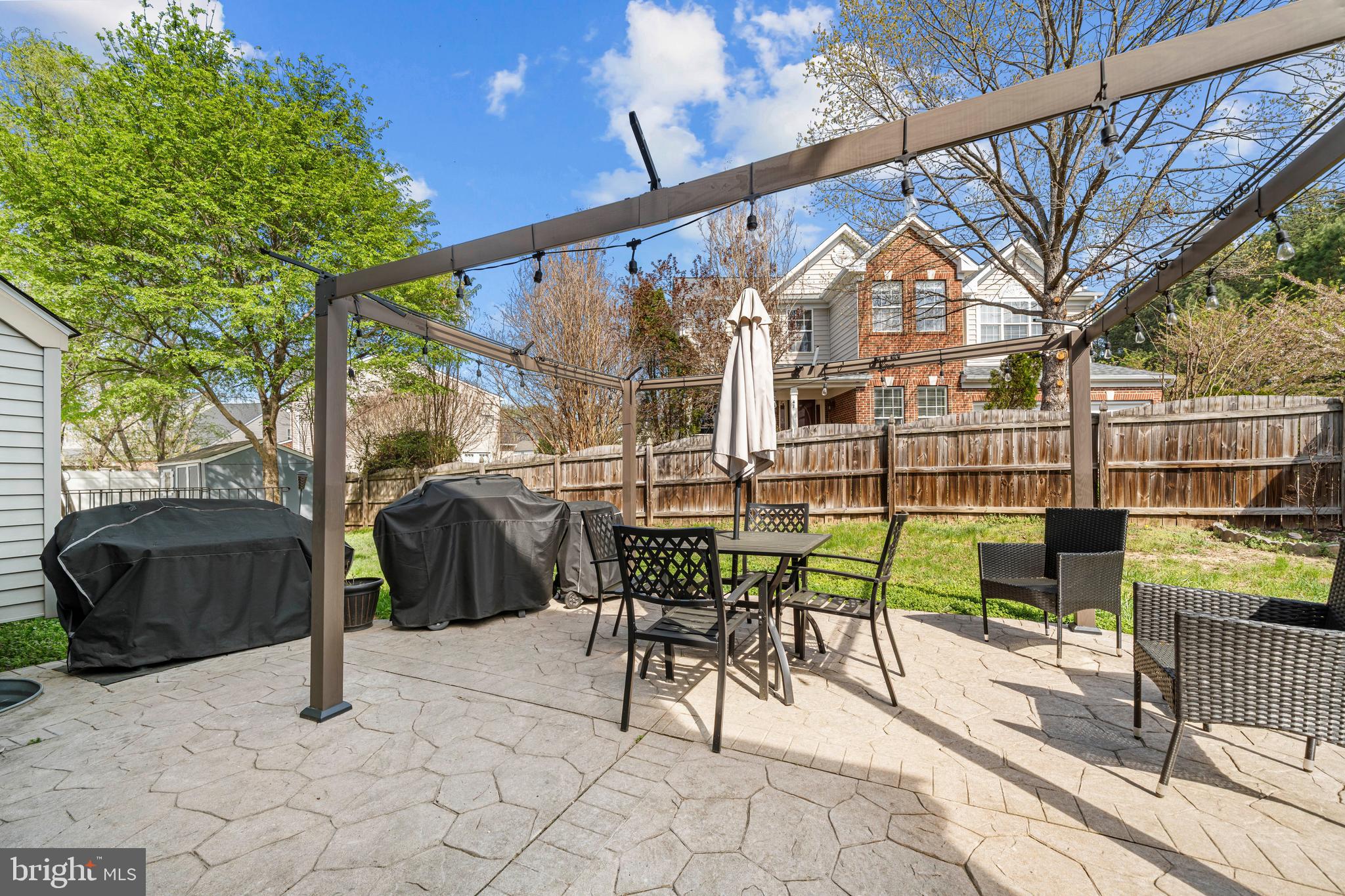 STRATFORD PLACE - Residential