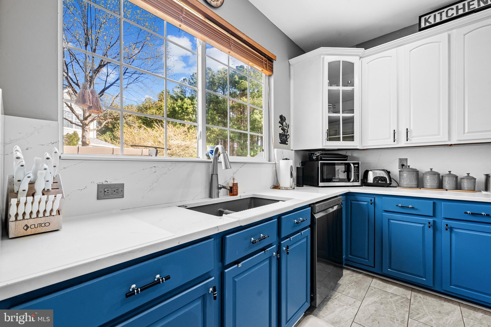 STRATFORD PLACE - Residential