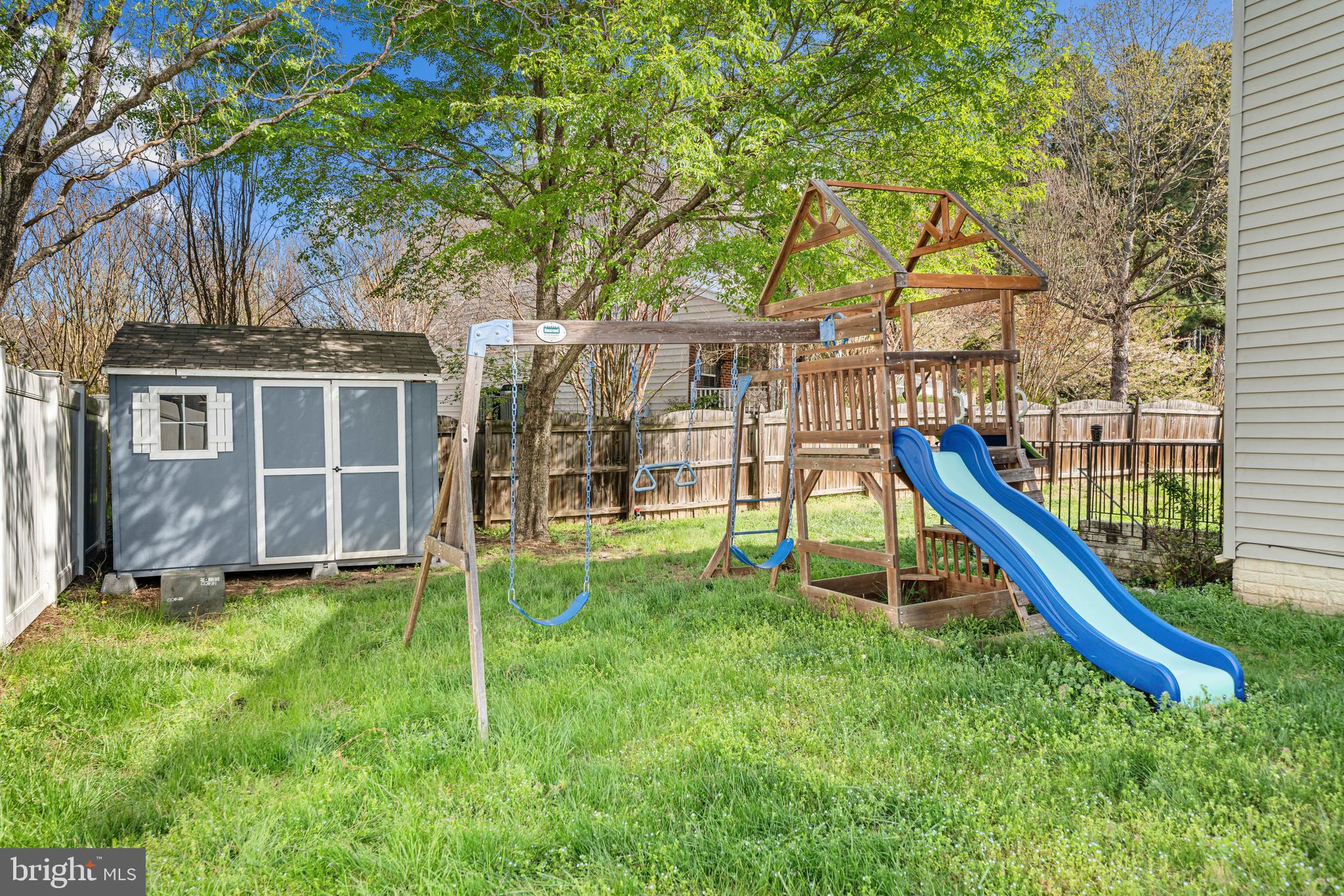 STRATFORD PLACE - Residential