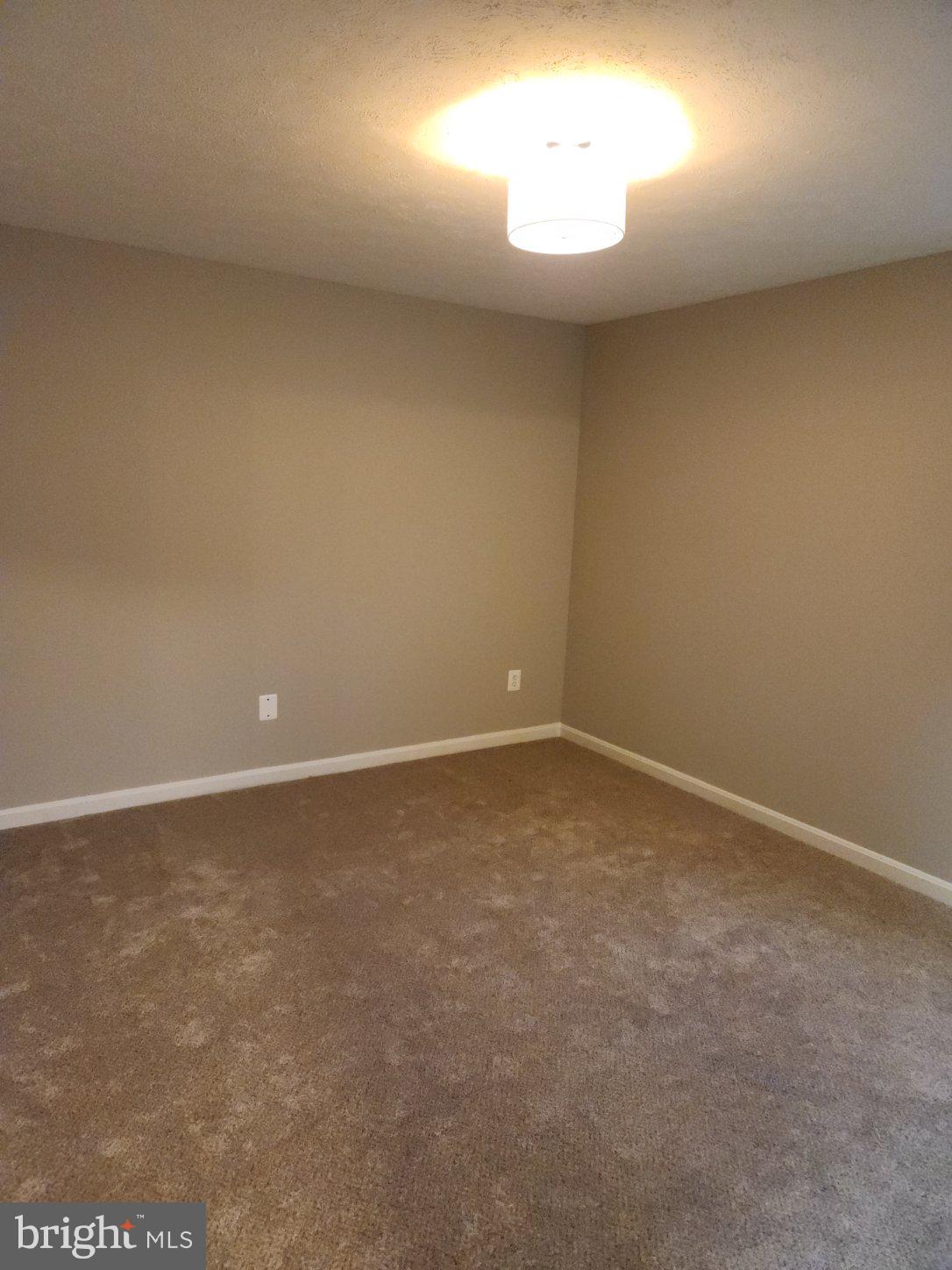 COVENTRY CREEK - Residential Lease