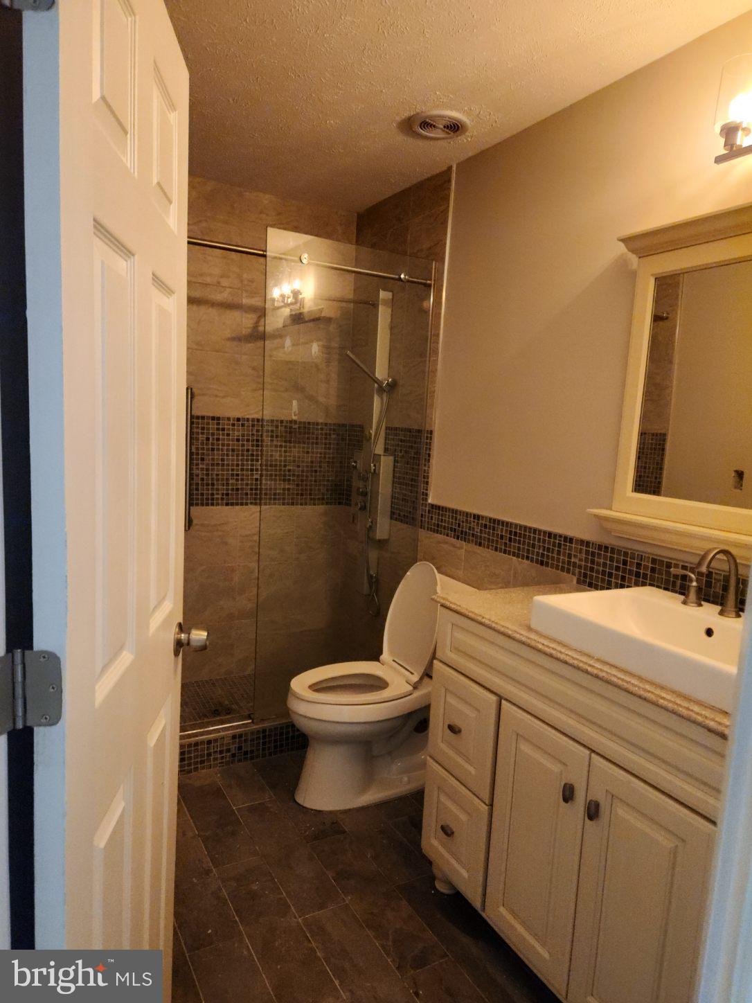 COVENTRY CREEK - Residential Lease