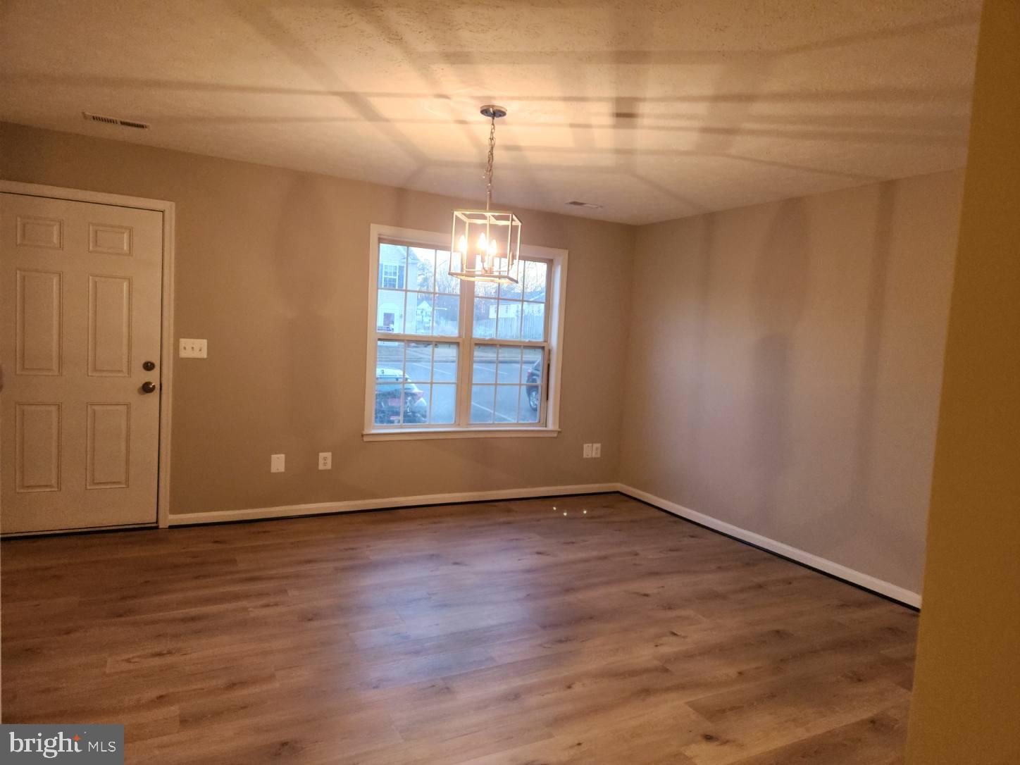 COVENTRY CREEK - Residential Lease