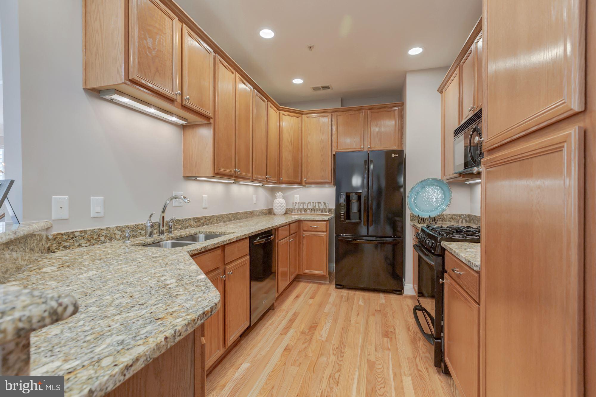 CAMERON STATION - Residential Lease