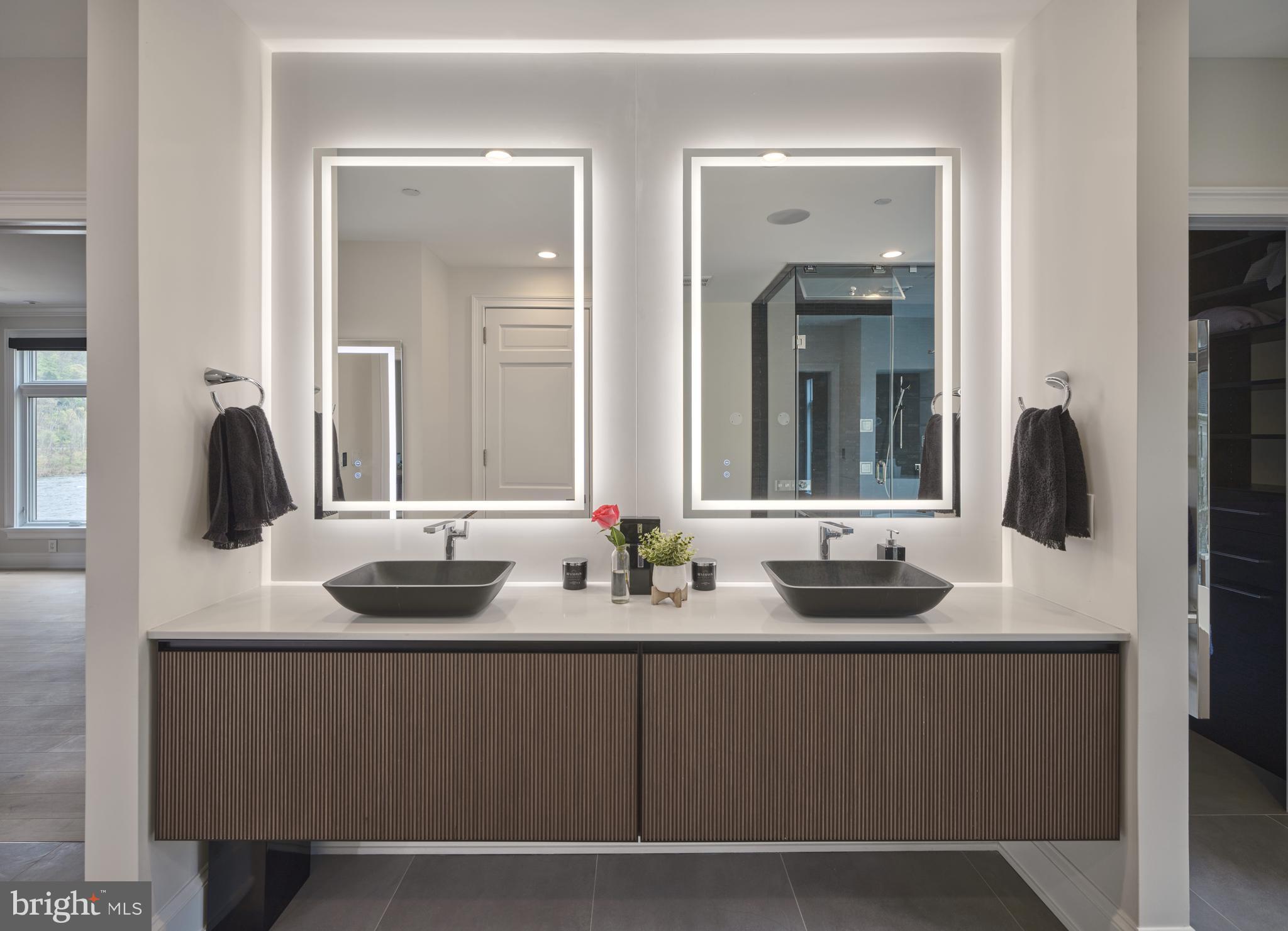 WATERVIEW PLACE - Residential