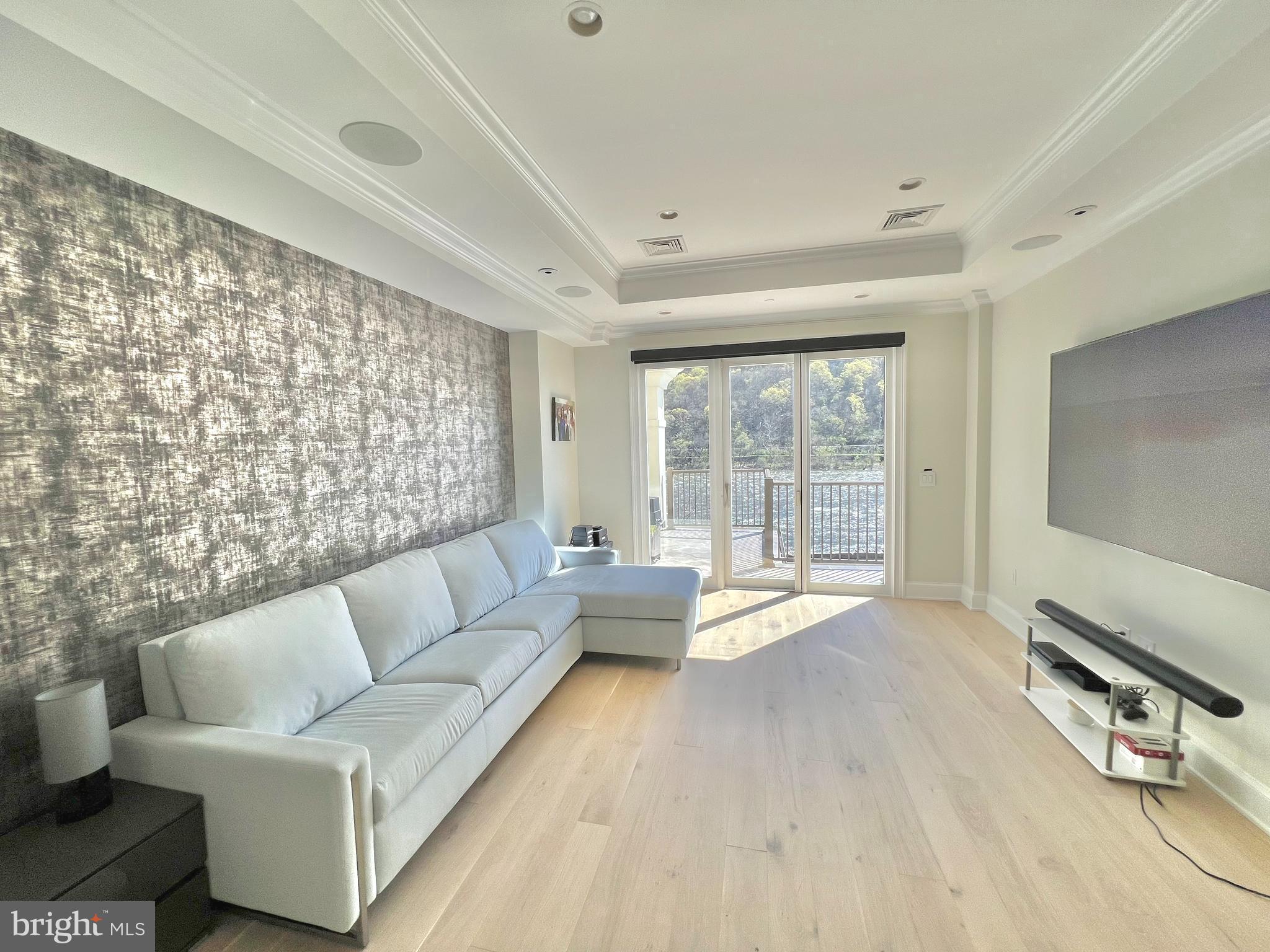 WATERVIEW PLACE - Residential