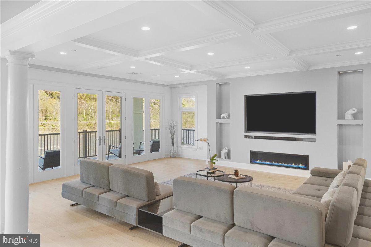 WATERVIEW PLACE - Residential