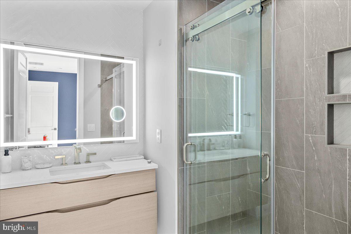 WATERVIEW PLACE - Residential