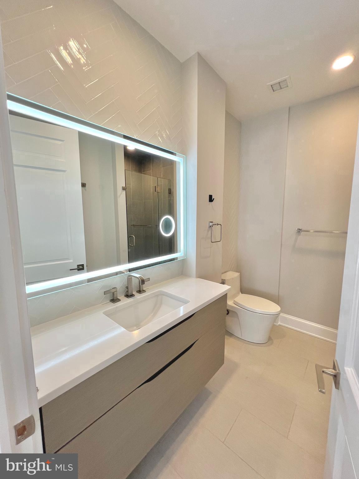 WATERVIEW PLACE - Residential