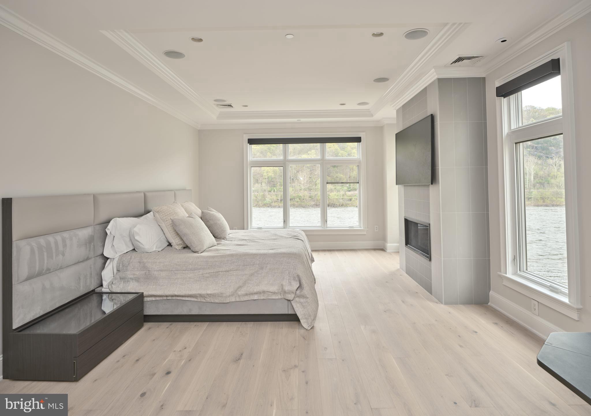 WATERVIEW PLACE - Residential