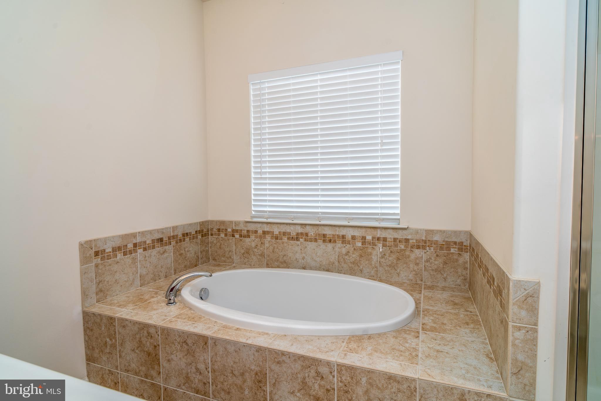 EVERETTE ESTATES - Residential