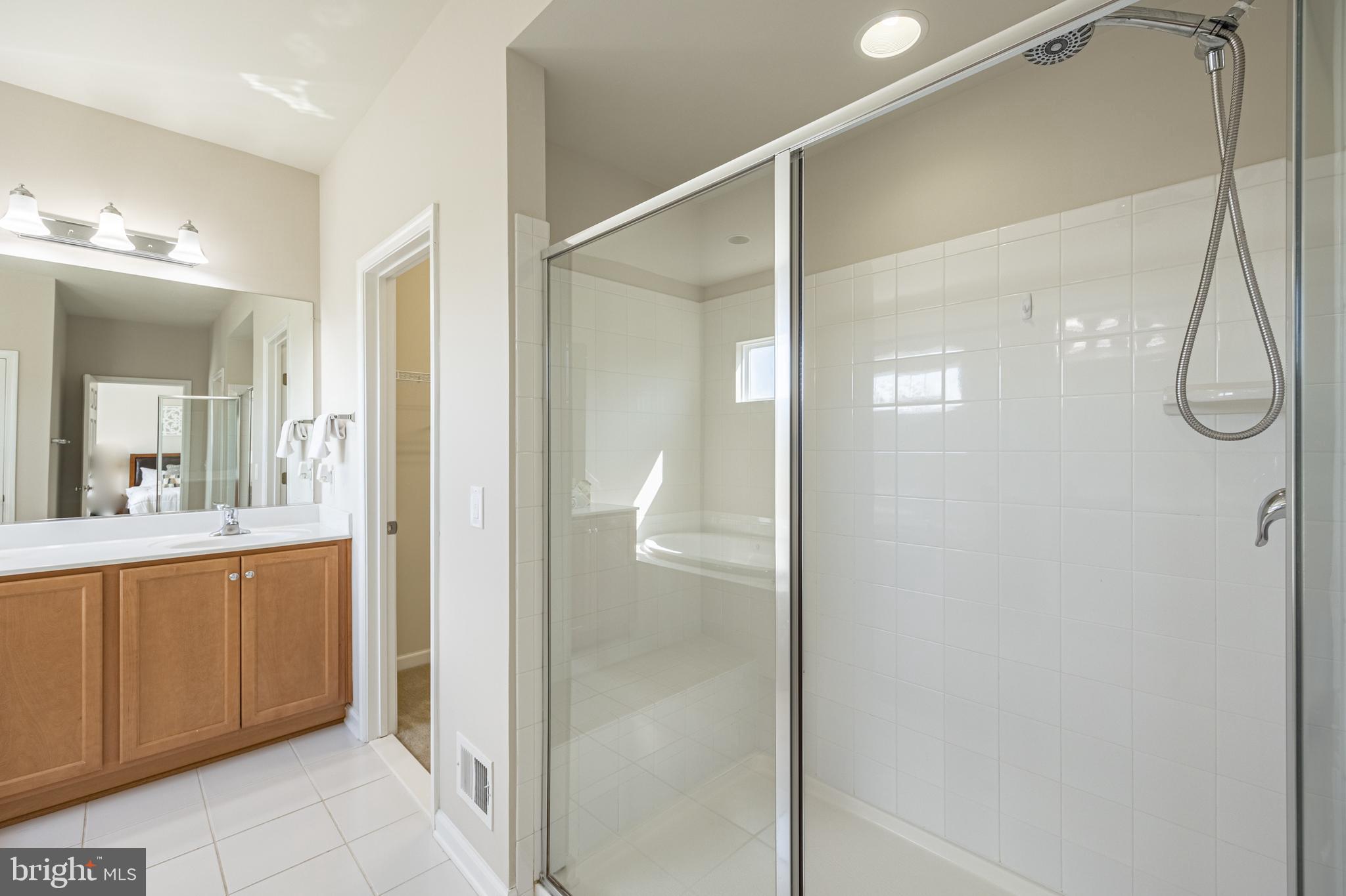 TRENT GROVE - Residential