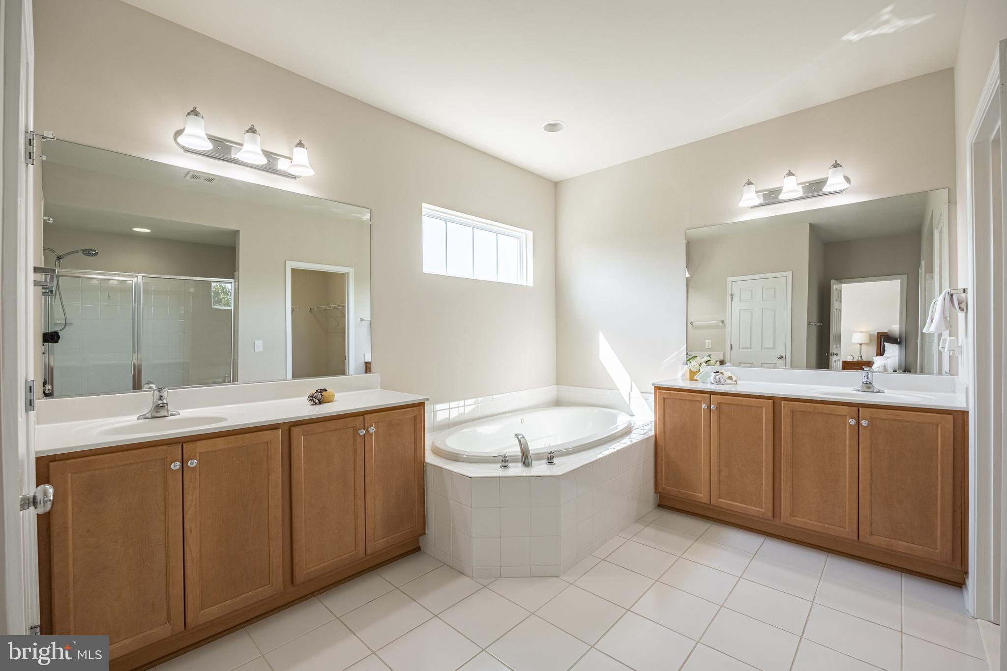 TRENT GROVE - Residential