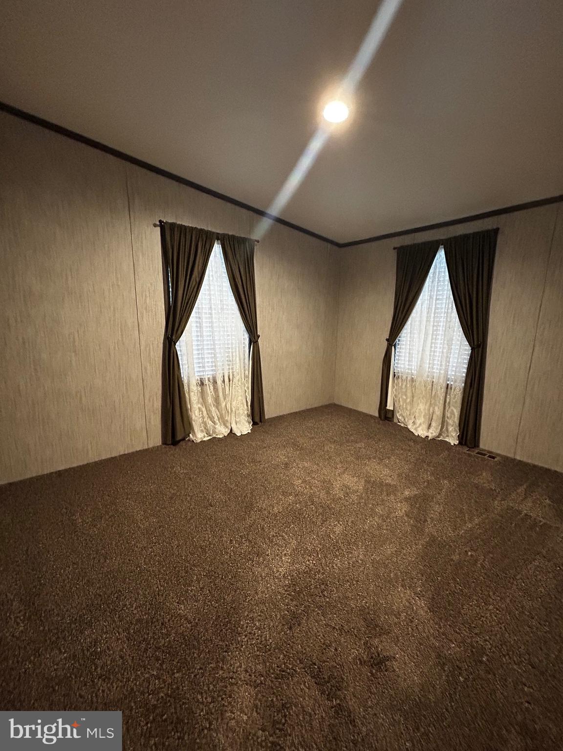 MIDDLE CREEK VILLAGE - Residential