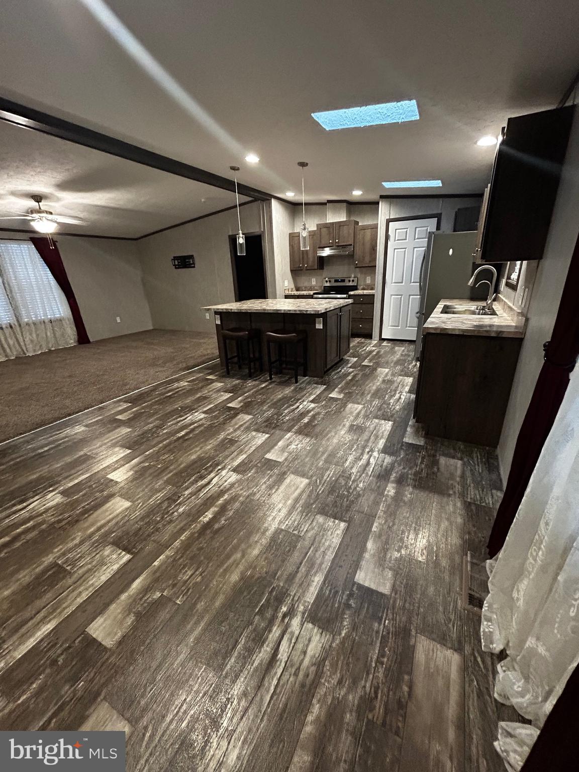 MIDDLE CREEK VILLAGE - Residential