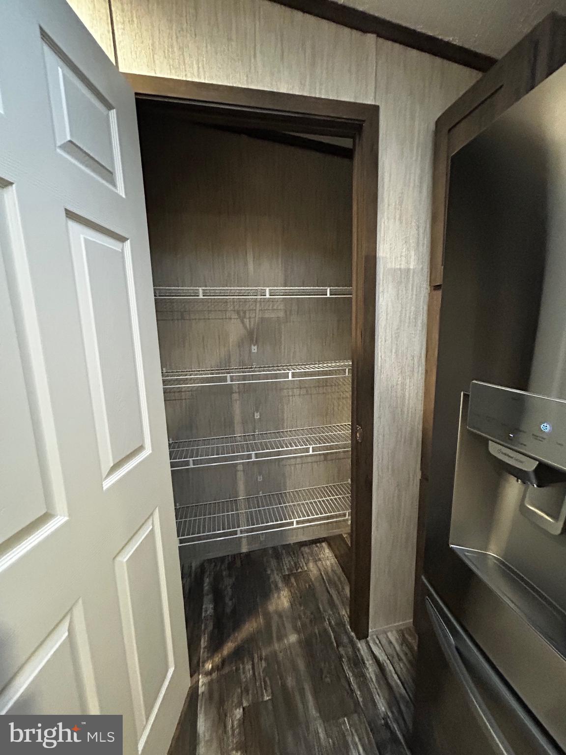 MIDDLE CREEK VILLAGE - Residential