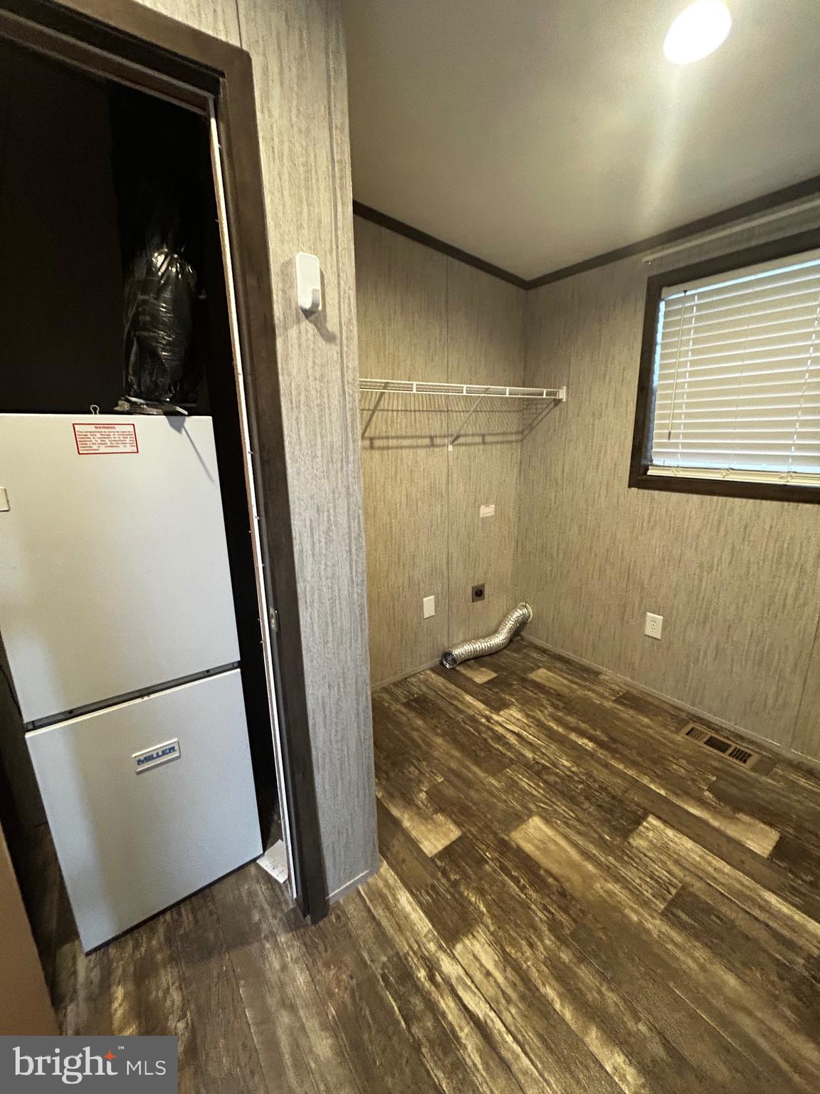 MIDDLE CREEK VILLAGE - Residential