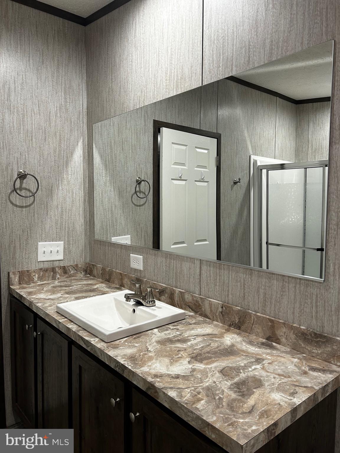 MIDDLE CREEK VILLAGE - Residential