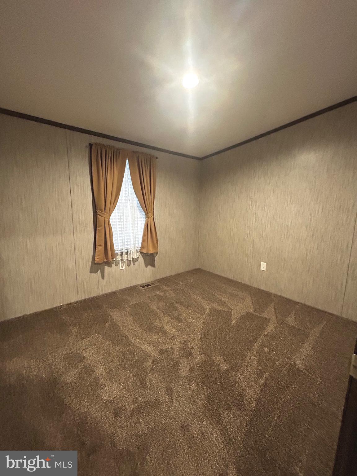 MIDDLE CREEK VILLAGE - Residential