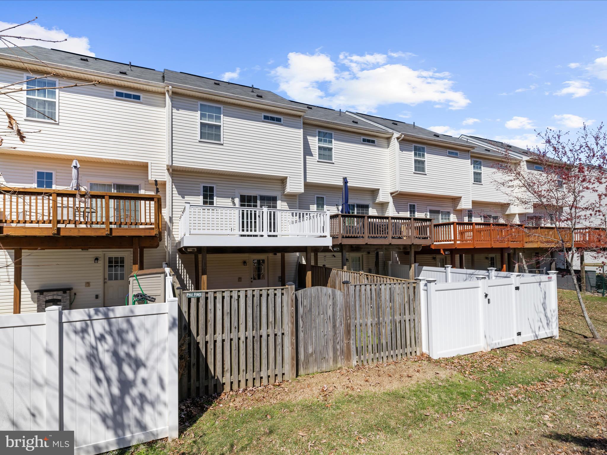 TANYARD SPRINGS - Residential