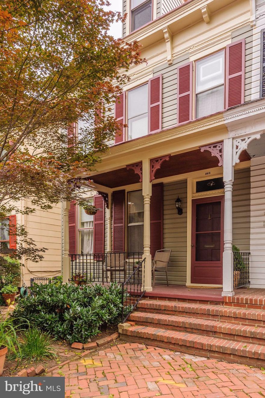 Elegant charm in the heart of the historic Annapolis between Saint John College and Naval Academy with no competition for parking. Original heart of pine flooring, period moldings, remodeled colonial kitchen, glorious sunroom addition, entire third floor is an open suite with full bath.  Secret rear English garden, your escape from the world with shops and museums at your fingertips.