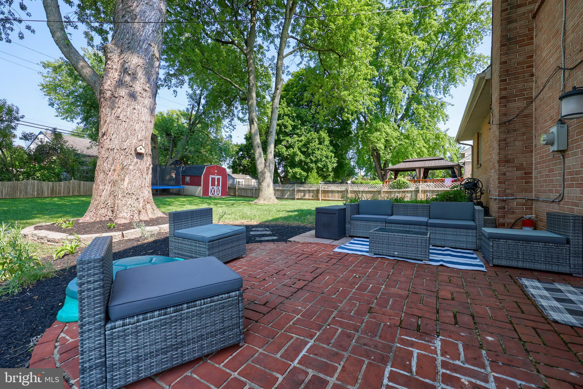 PENN OAKS - Residential