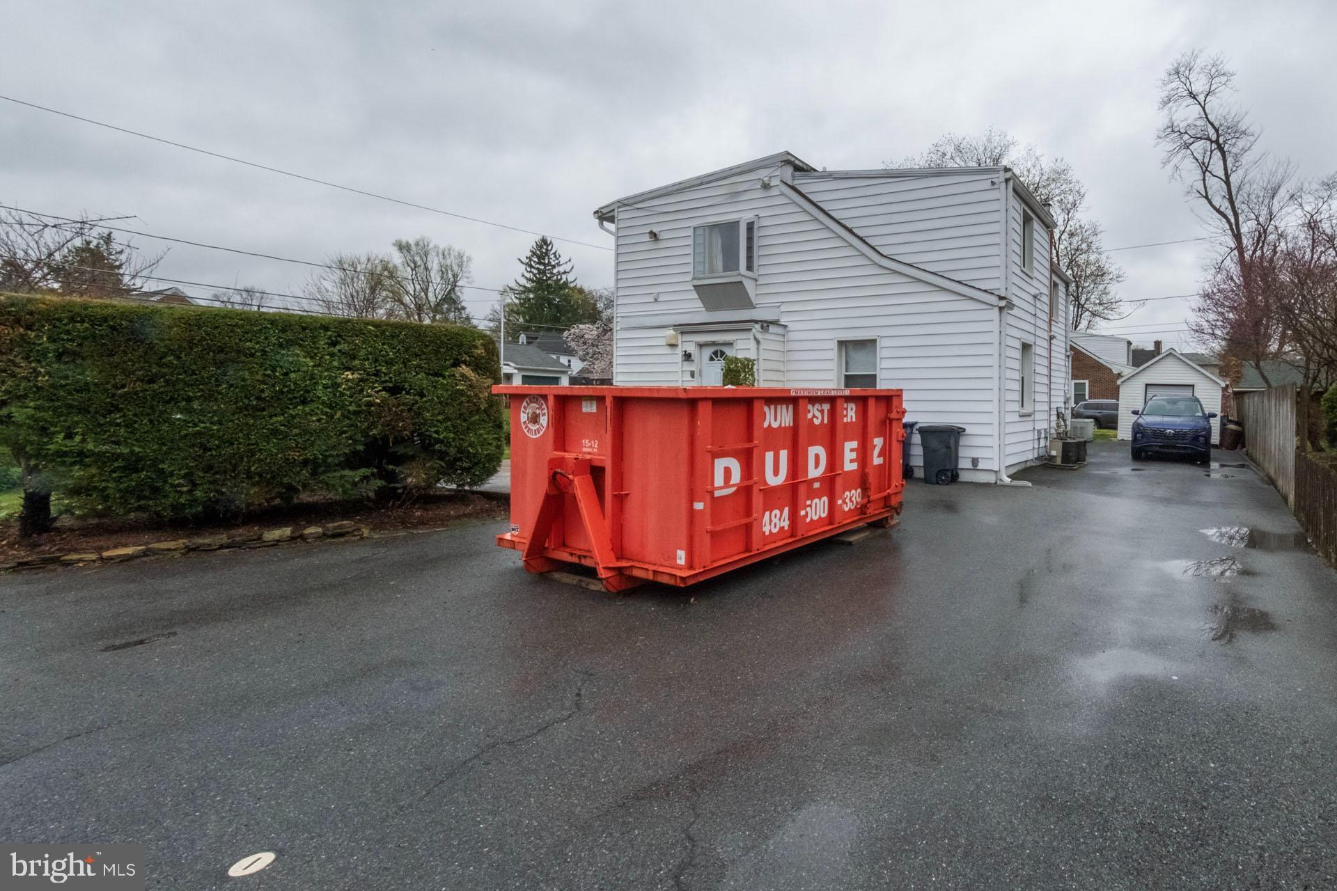 WEST HILLS - Residential Income