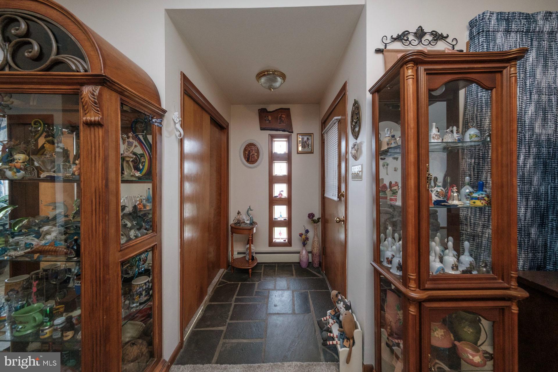 WEST HILLS - Residential Income