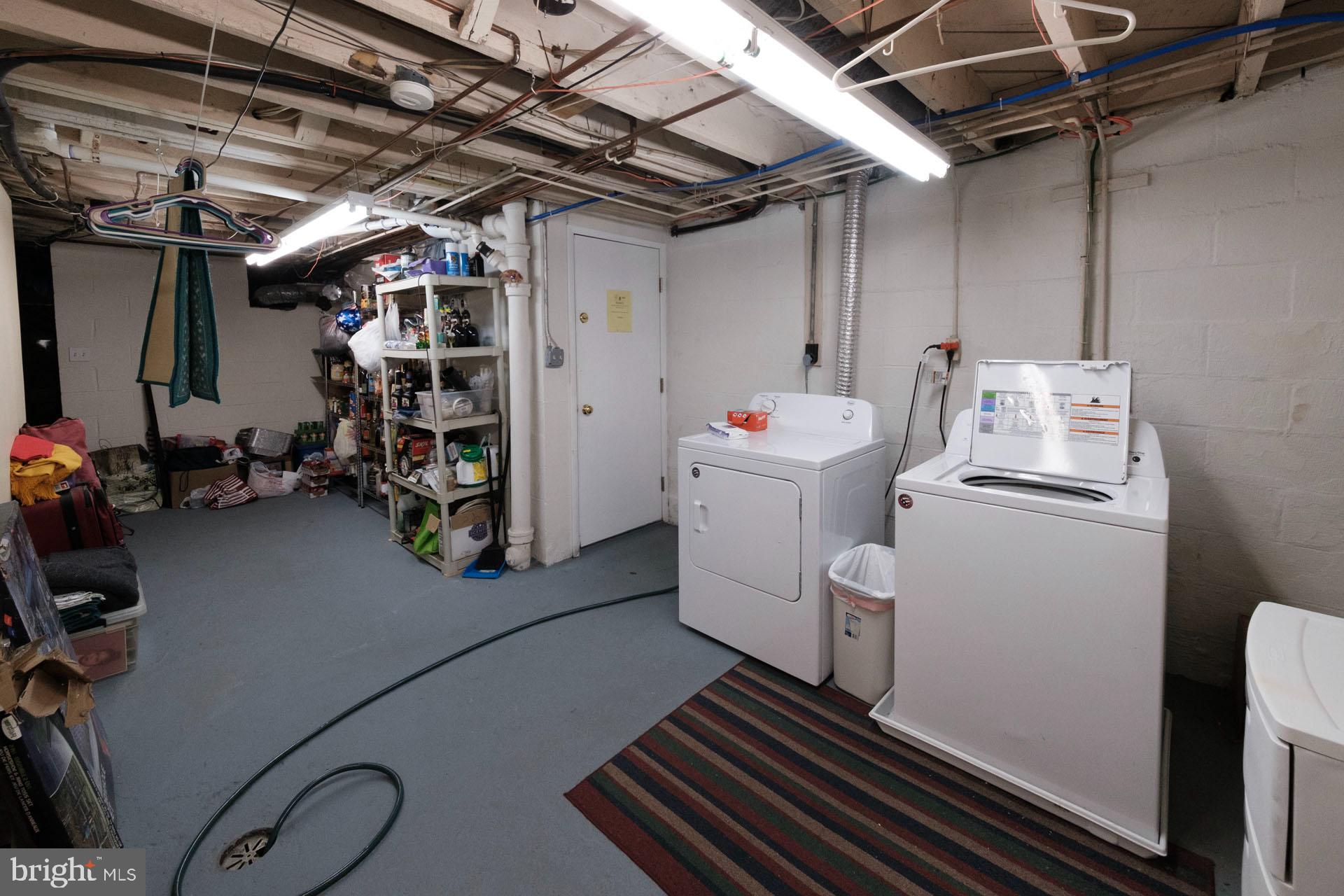 WEST HILLS - Residential Income