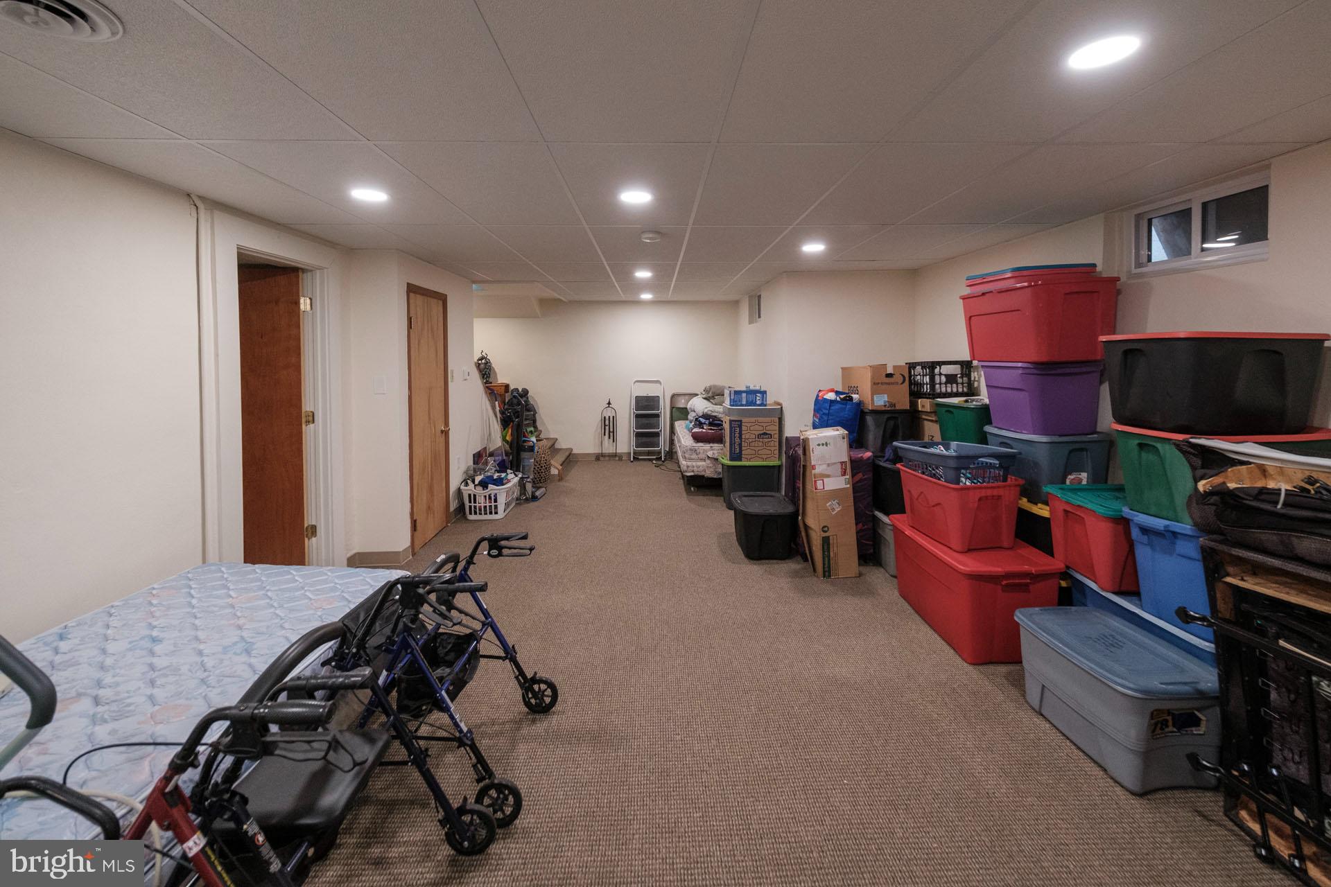 WEST HILLS - Residential Income