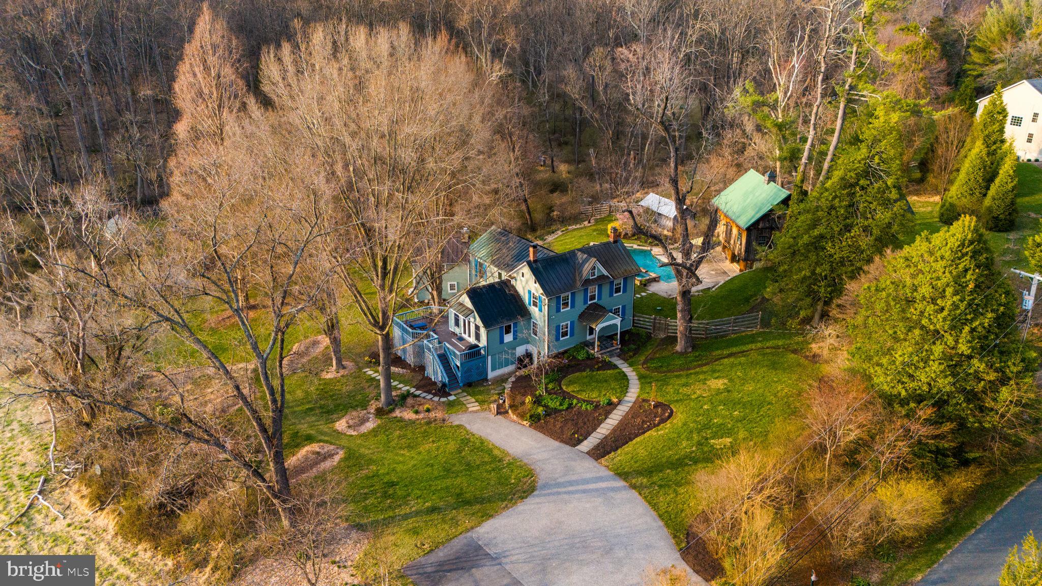 2004 STRINGTOWN ROAD