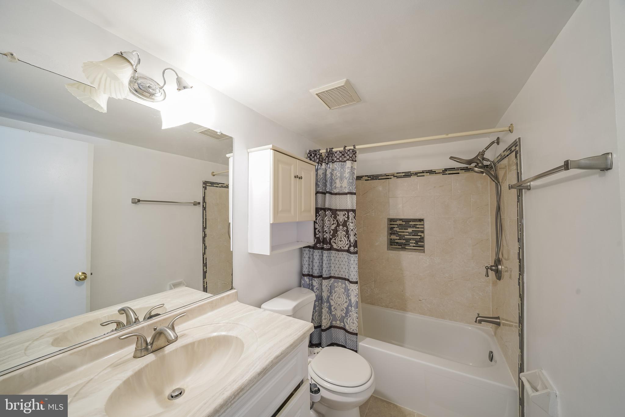 VILLA RIDGE CONDOMINIUM - Residential