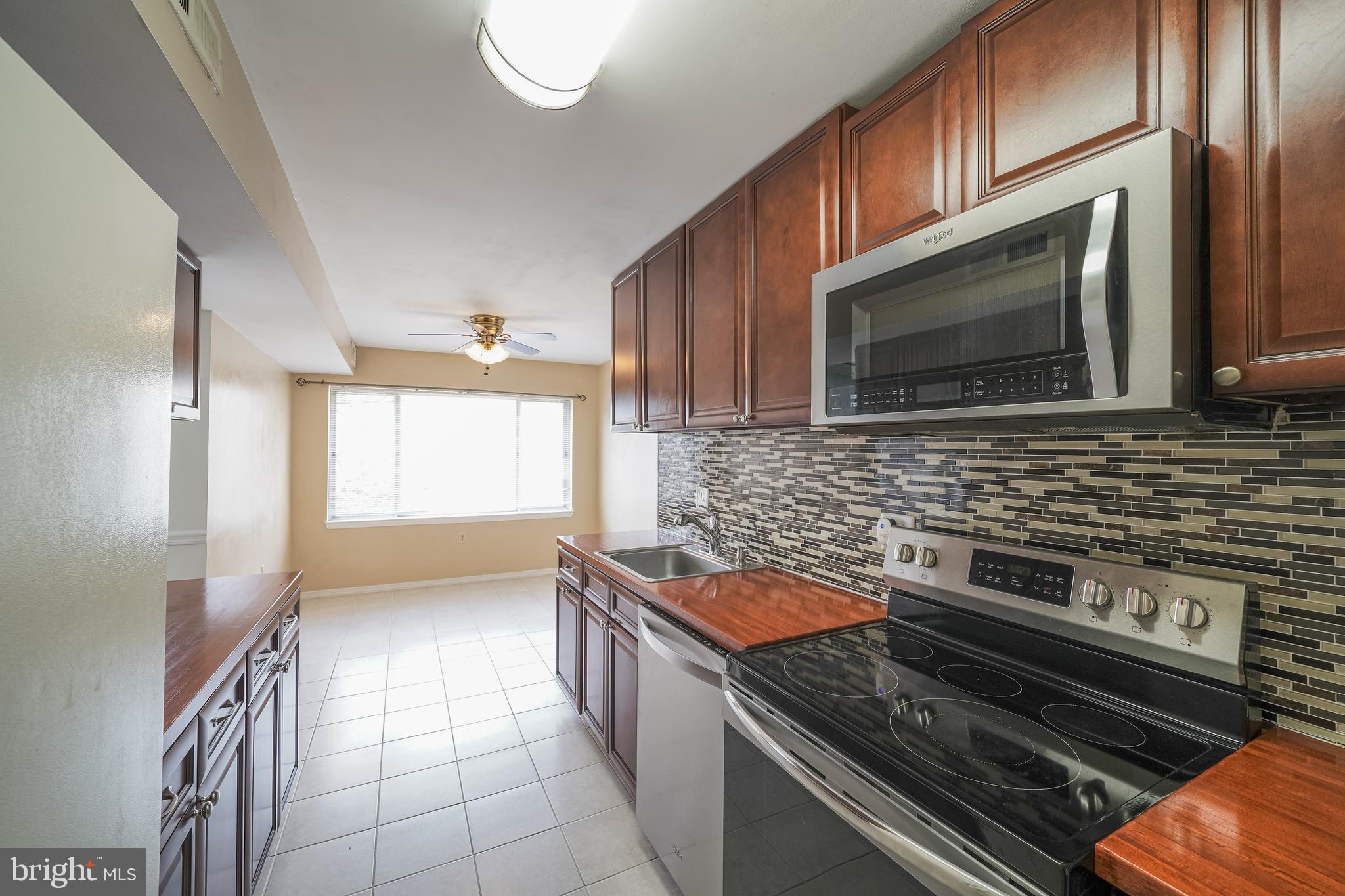 VILLA RIDGE CONDOMINIUM - Residential