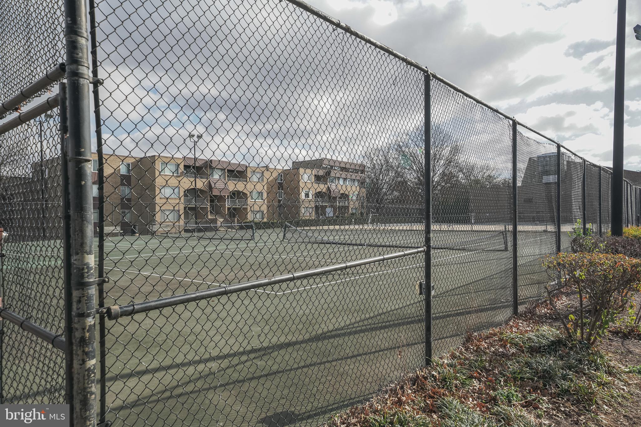 VILLA RIDGE CONDOMINIUM - Residential