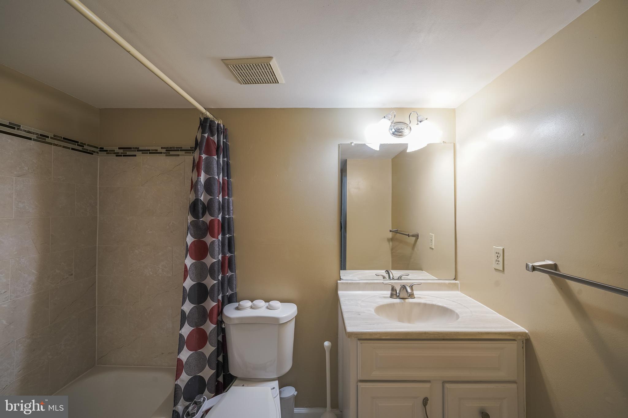 VILLA RIDGE CONDOMINIUM - Residential