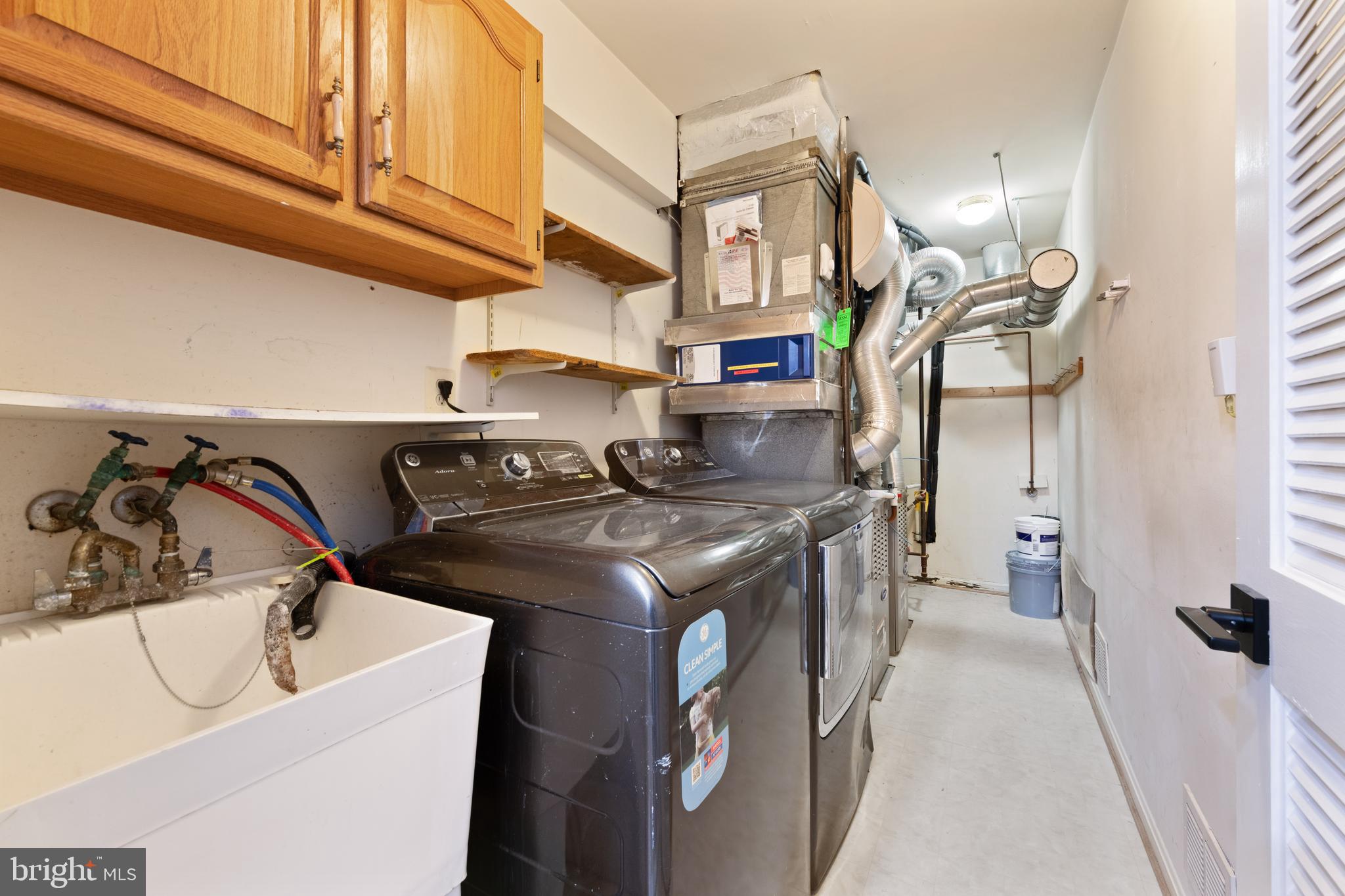 OAK LAWN - Residential