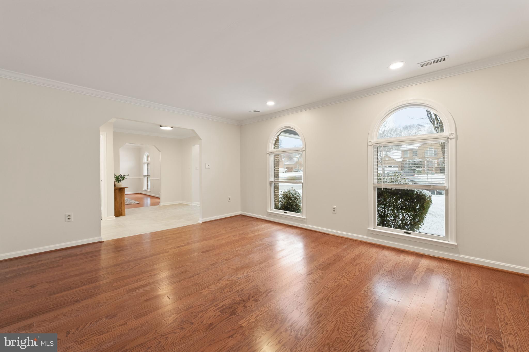 OAK LAWN - Residential