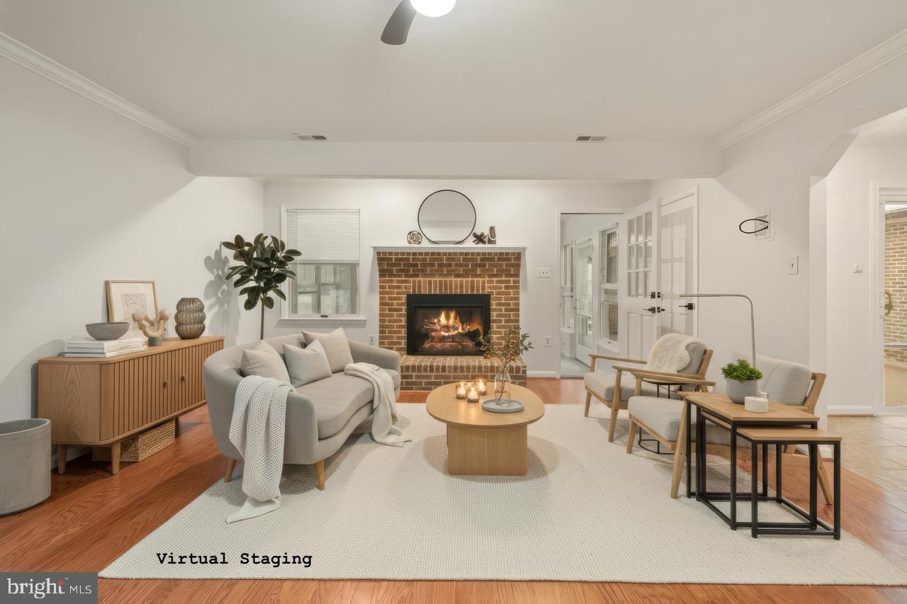 OAK LAWN - Residential