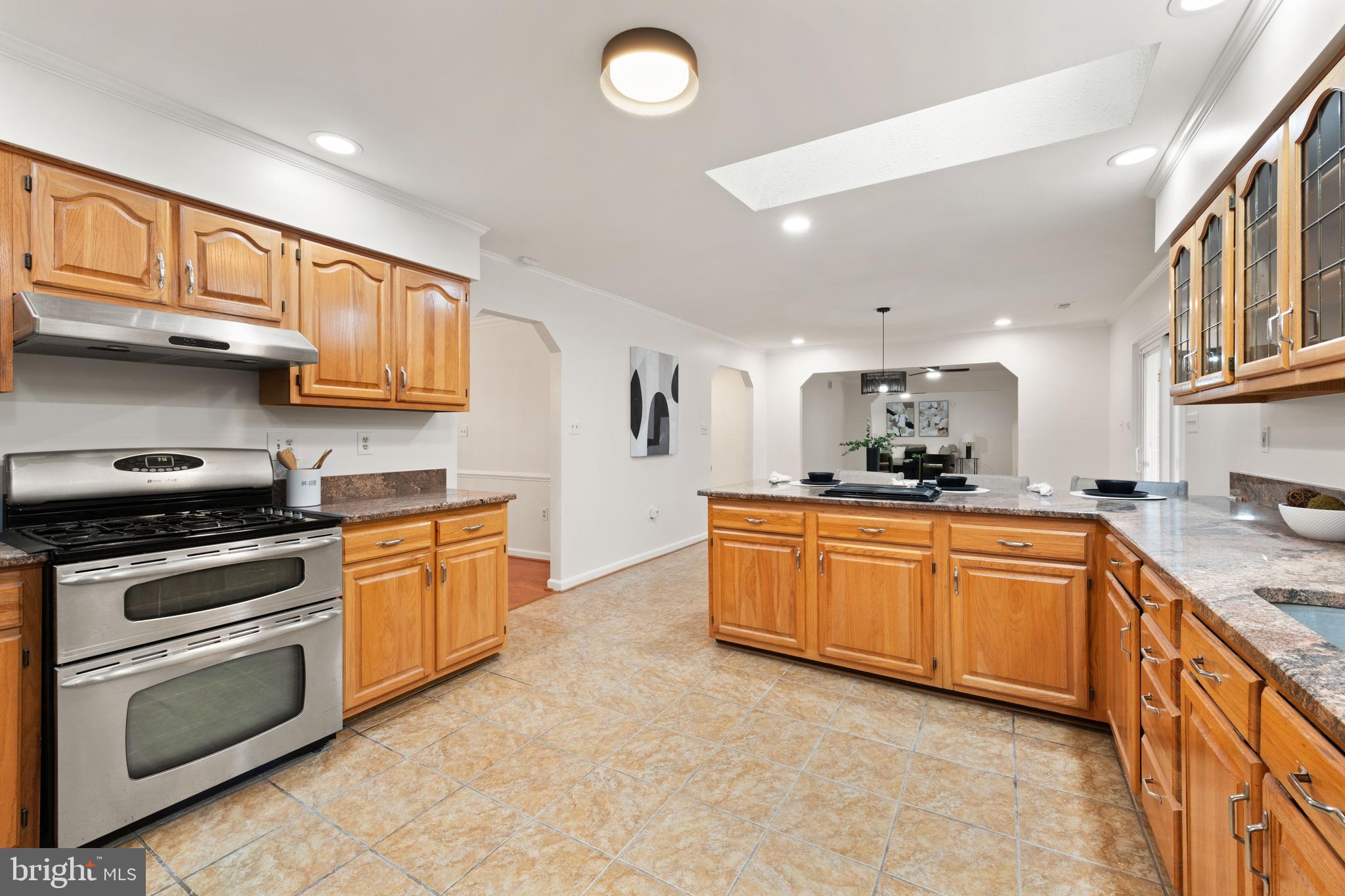 OAK LAWN - Residential