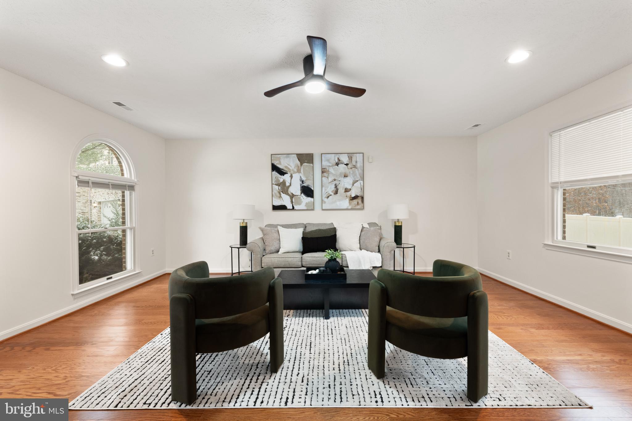 OAK LAWN - Residential