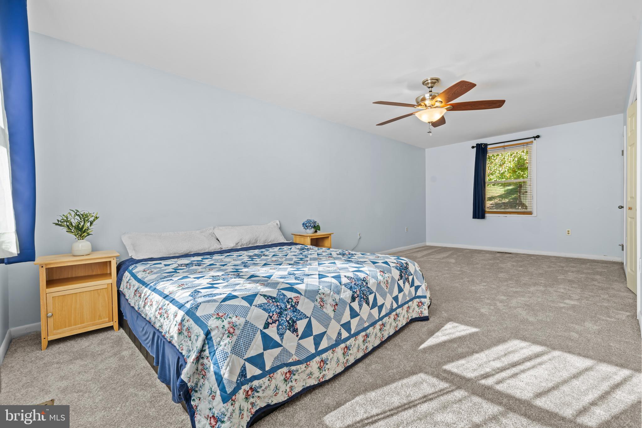 DANIA HILLS - Residential