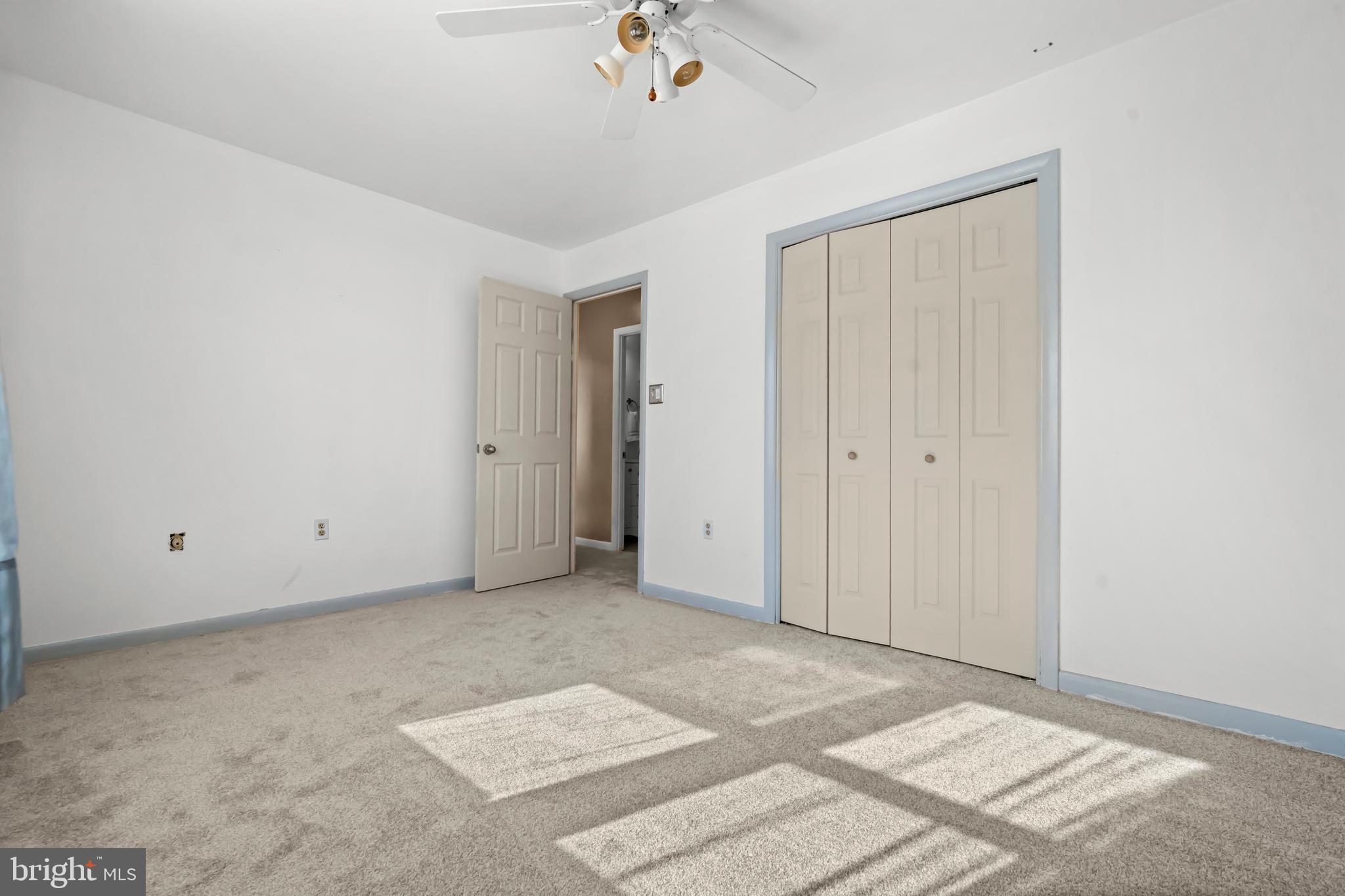 DANIA HILLS - Residential