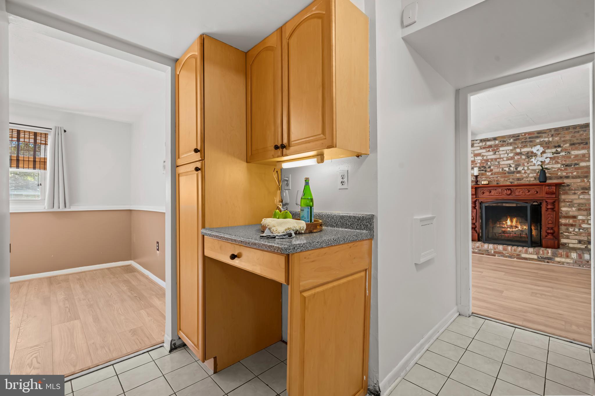 DANIA HILLS - Residential